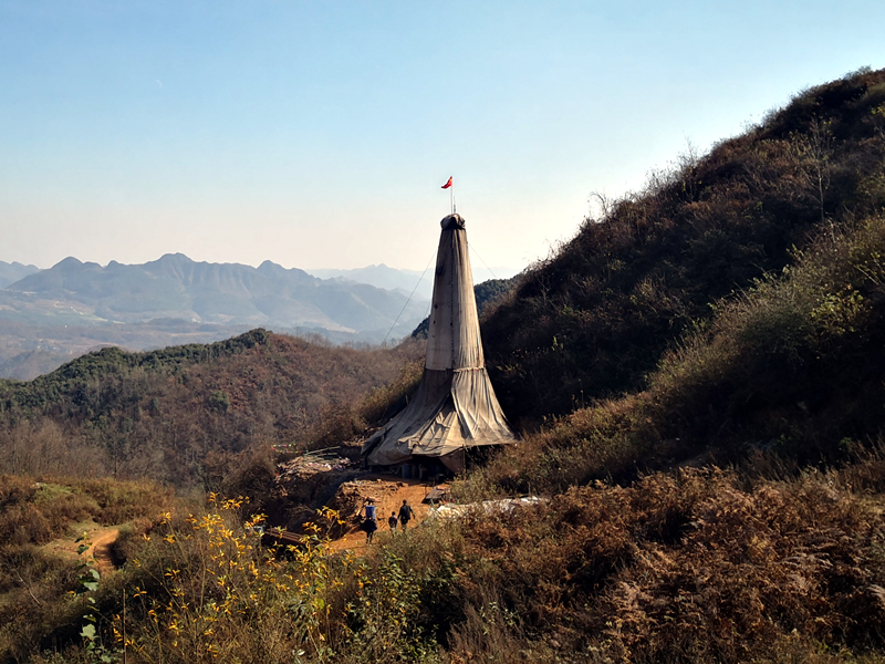 再出发，亮岩